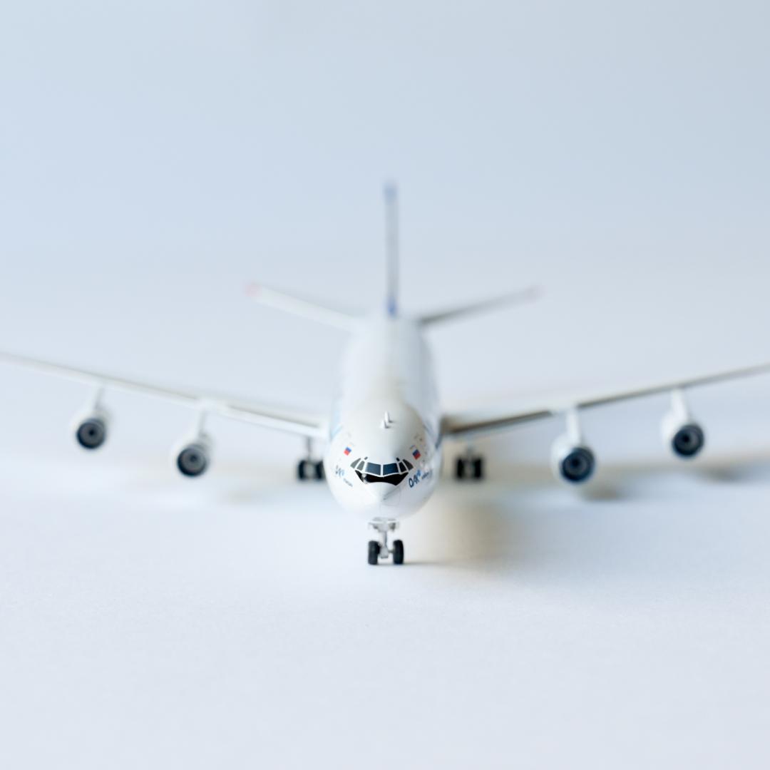 ★ネスレス様★IL-96-400M UAC ハウスカラー 1/400