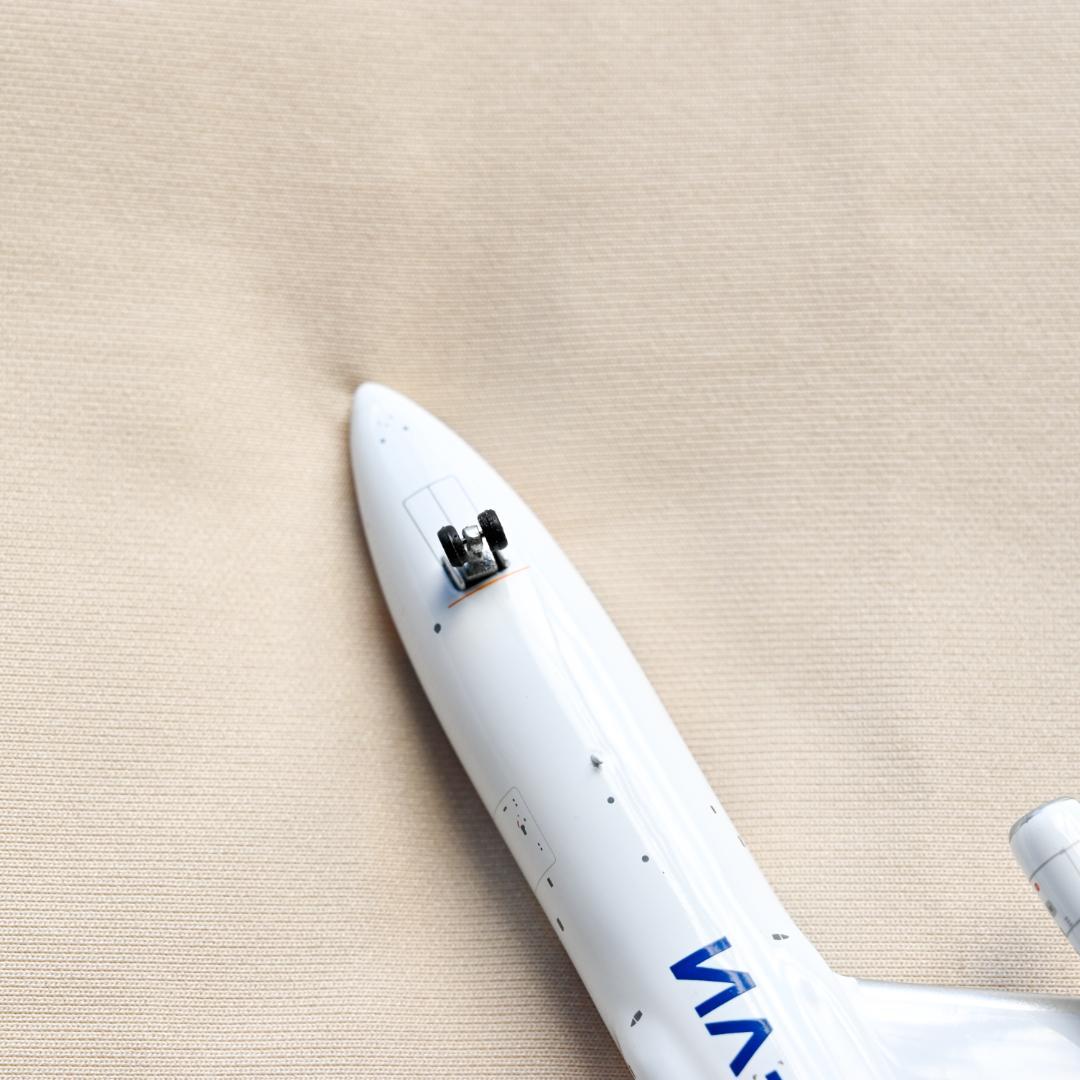 ★ネスレス様★IL-96-400M UAC ハウスカラー 1/400