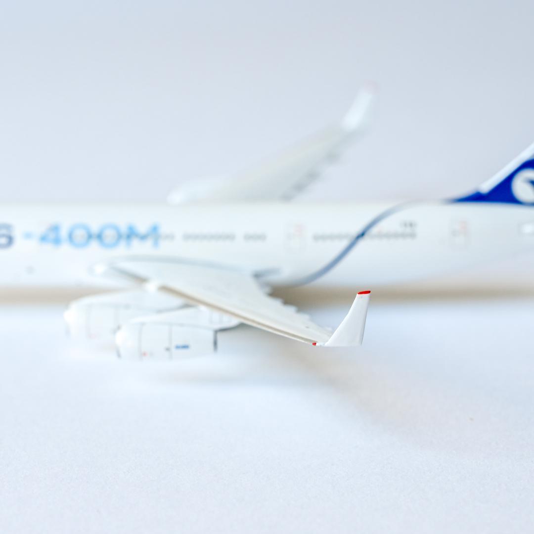 ★ネスレス様★IL-96-400M UAC ハウスカラー 1/400