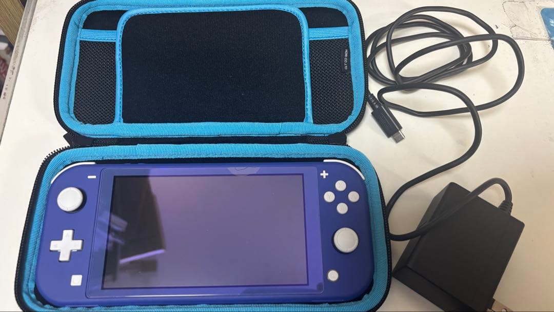 5201TM◎Nintendo Switch Lite ブルー　ケース付き