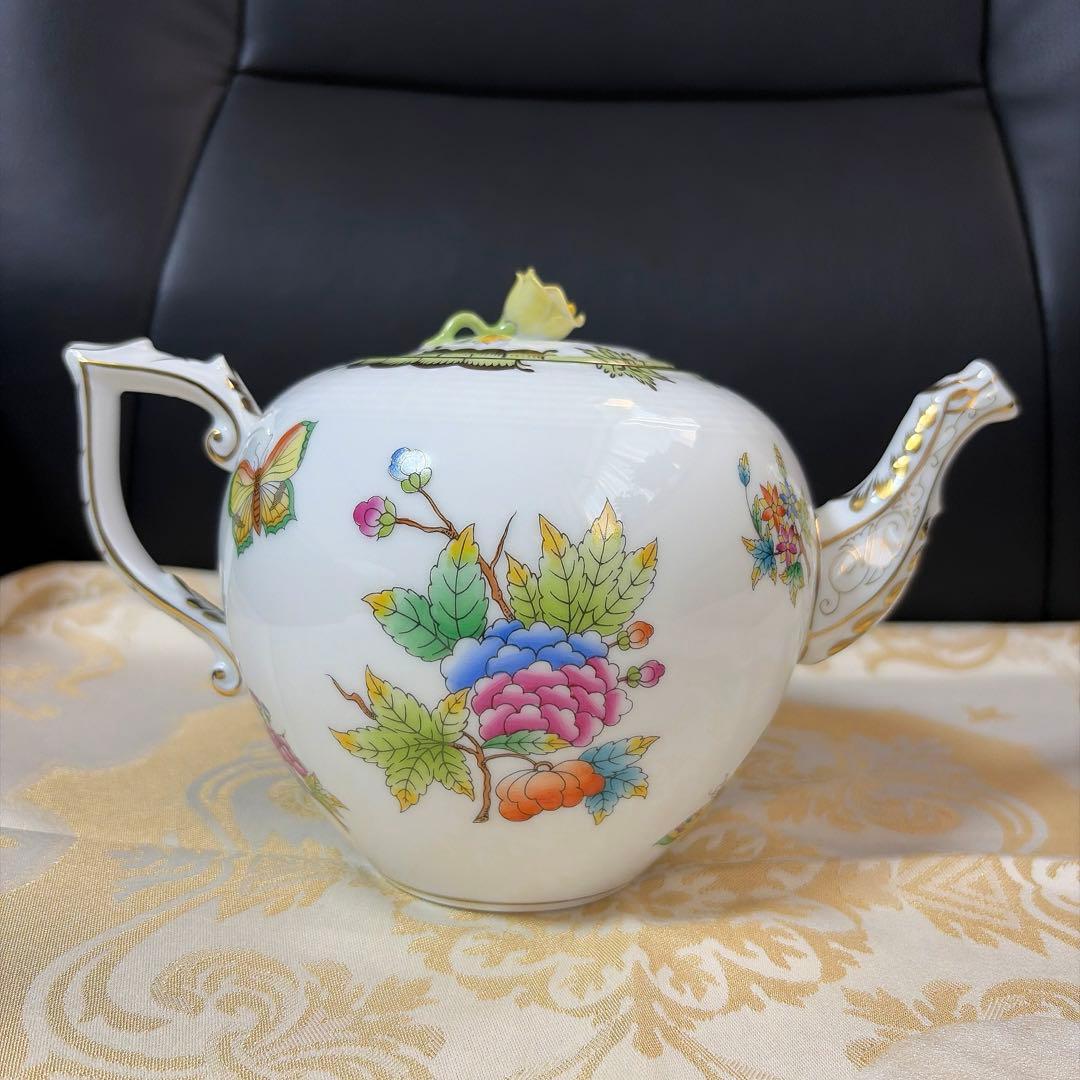 新品］Herendヴィクトリアブーケ ティーポット 800ml - メルカリ