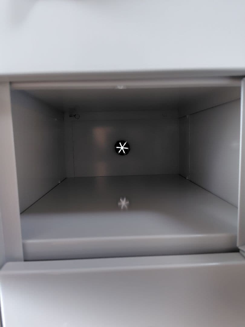 貴重品ロッカー KAWAJUN 8扉 - メルカリ