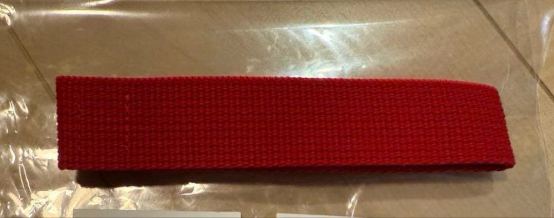 山田涼介　RYOSUKE ストラップ 赤