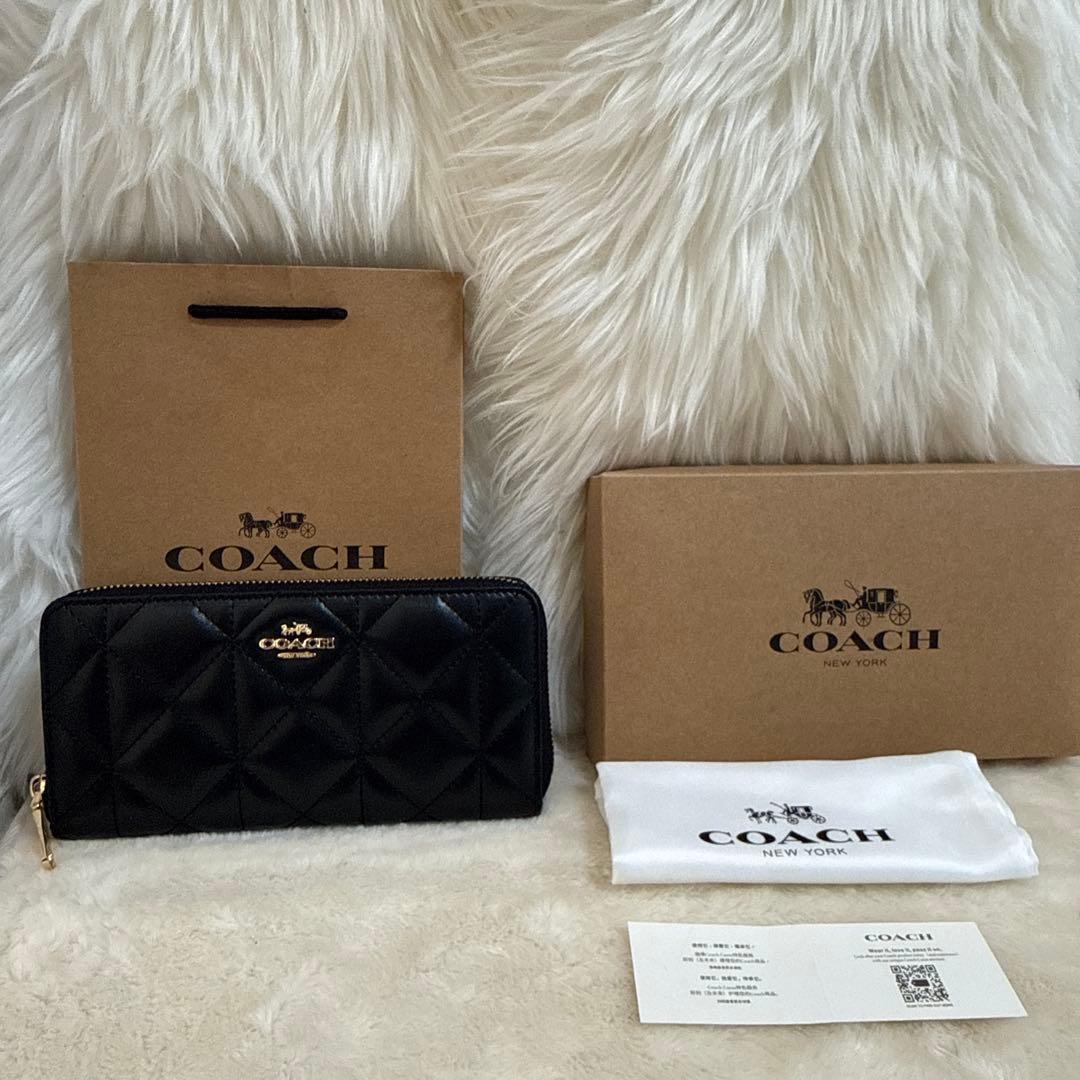 COACH ブラック キルティング長財布