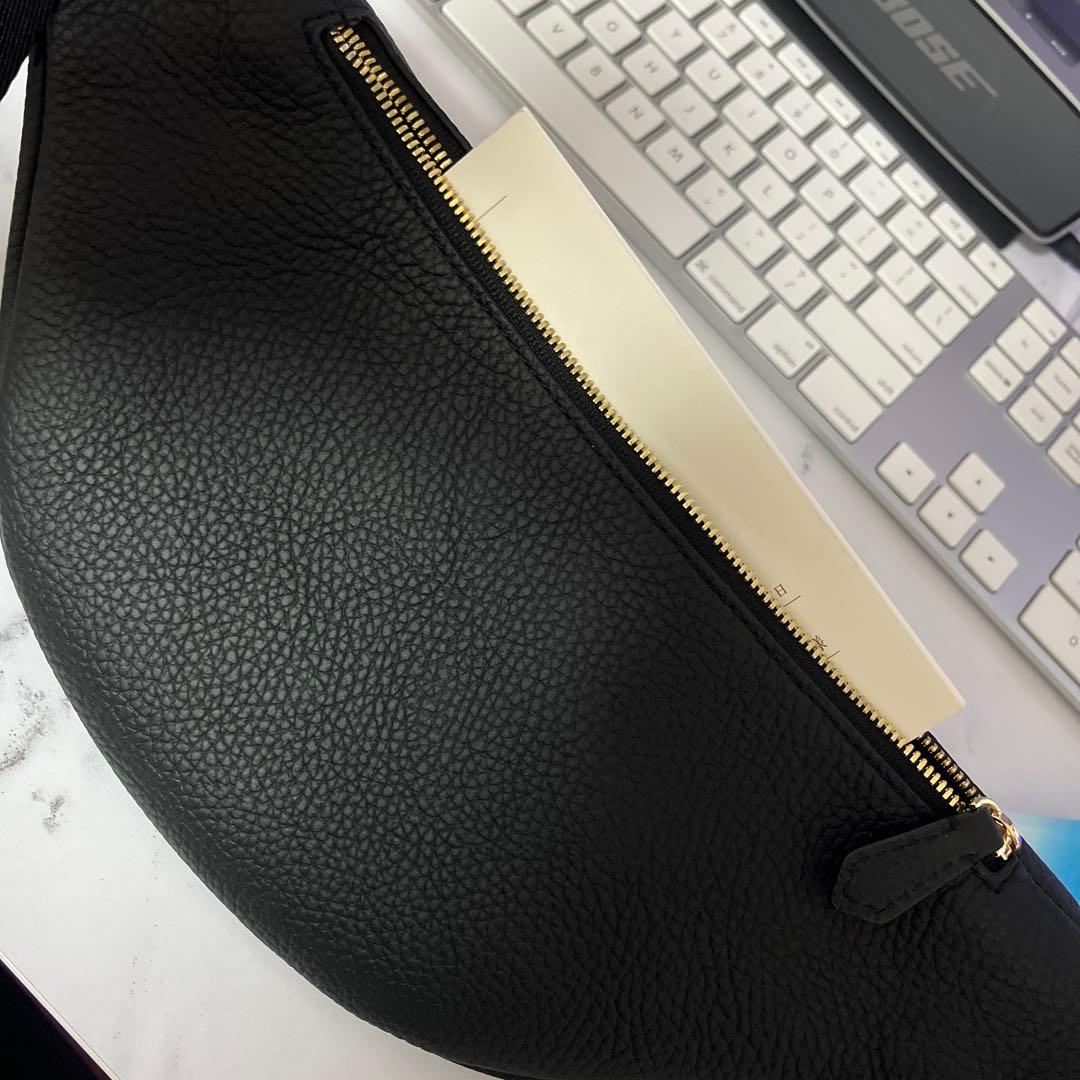 [ほぼ新品] MAISON de SABRÉ レザー スリングバッグ