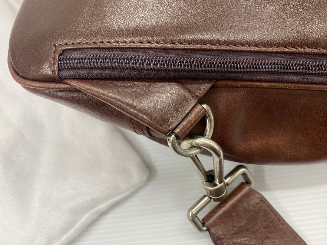 バリー オールレザーボディバッグ ワンショルダーバッグ 本革 ブラウン