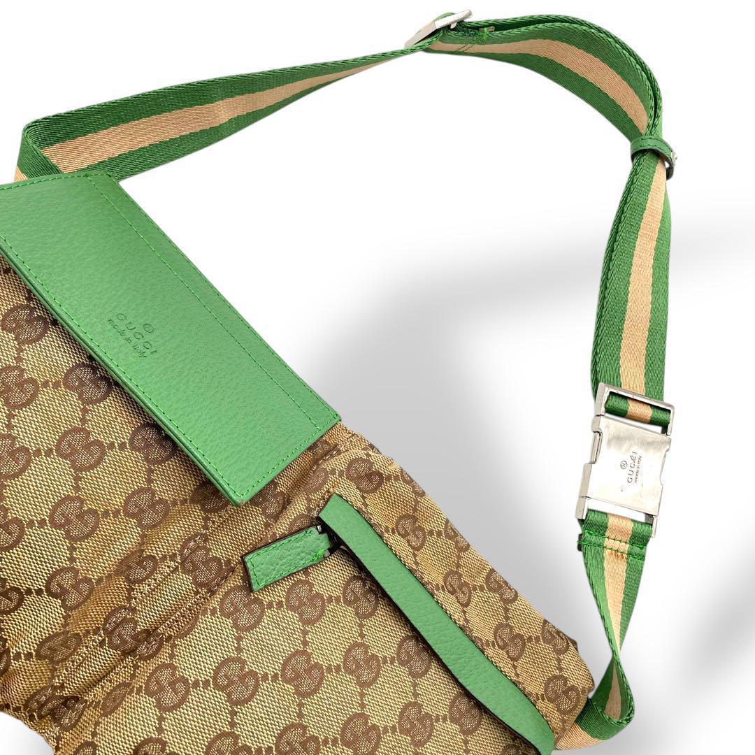 美品 GUCCI ボディバッグ キャンバス グリーン シェリーライン レザー