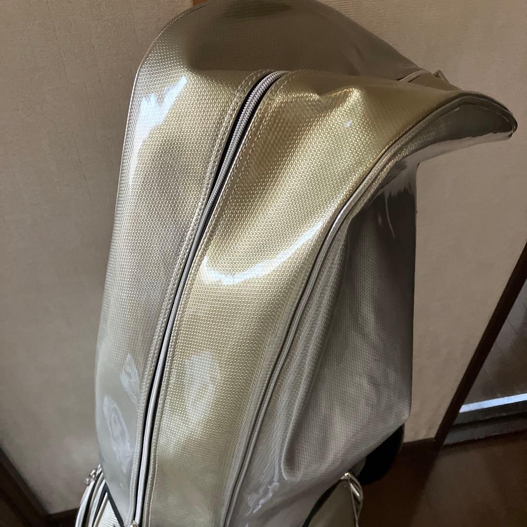 キャディバッグ　XXIO シルバー