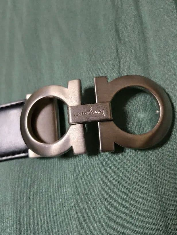 フェラガモ レザーベルト