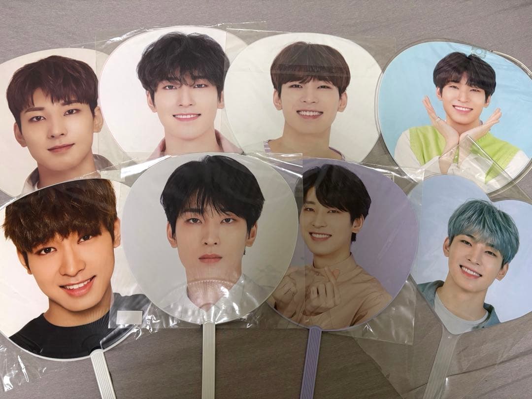 ウォヌうちわセット - メルカリ