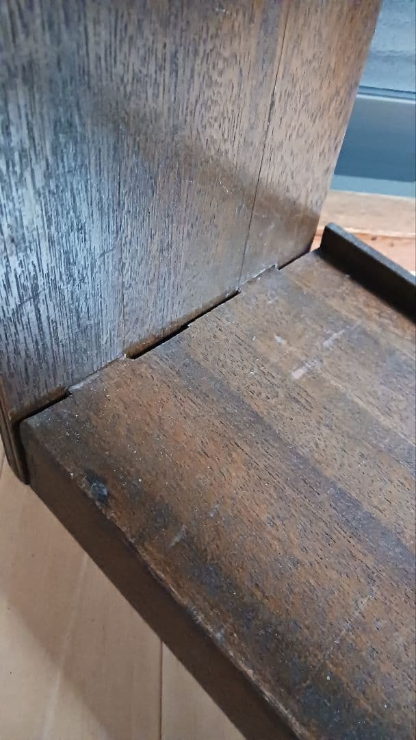 木製くさび形　本棚 4段 チップさん