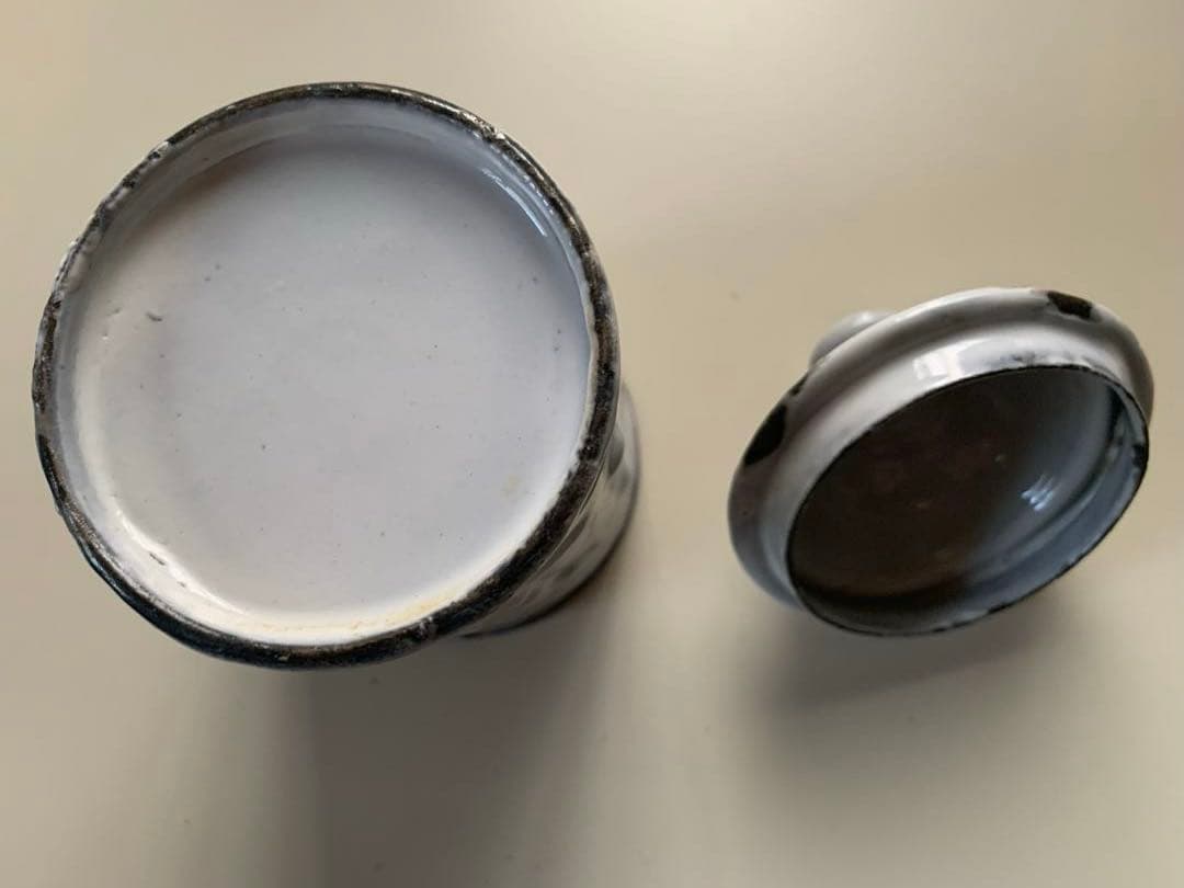 フランスアンティーク　小さなぽってり可愛いホーローのキャニスター2個セット！