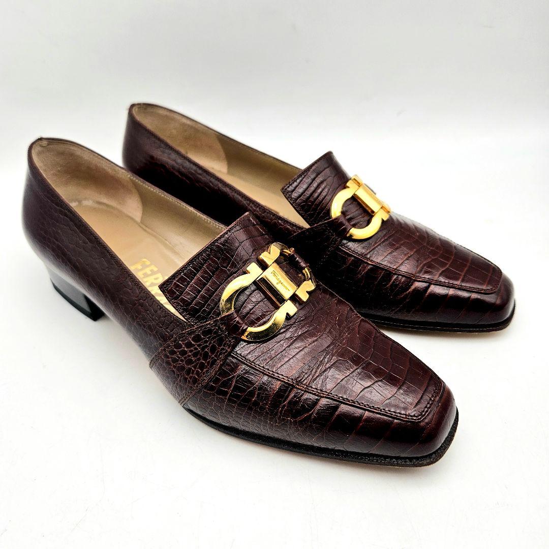 Salvatore Ferragamo ガンチーニ ローファー　〈126-6〉