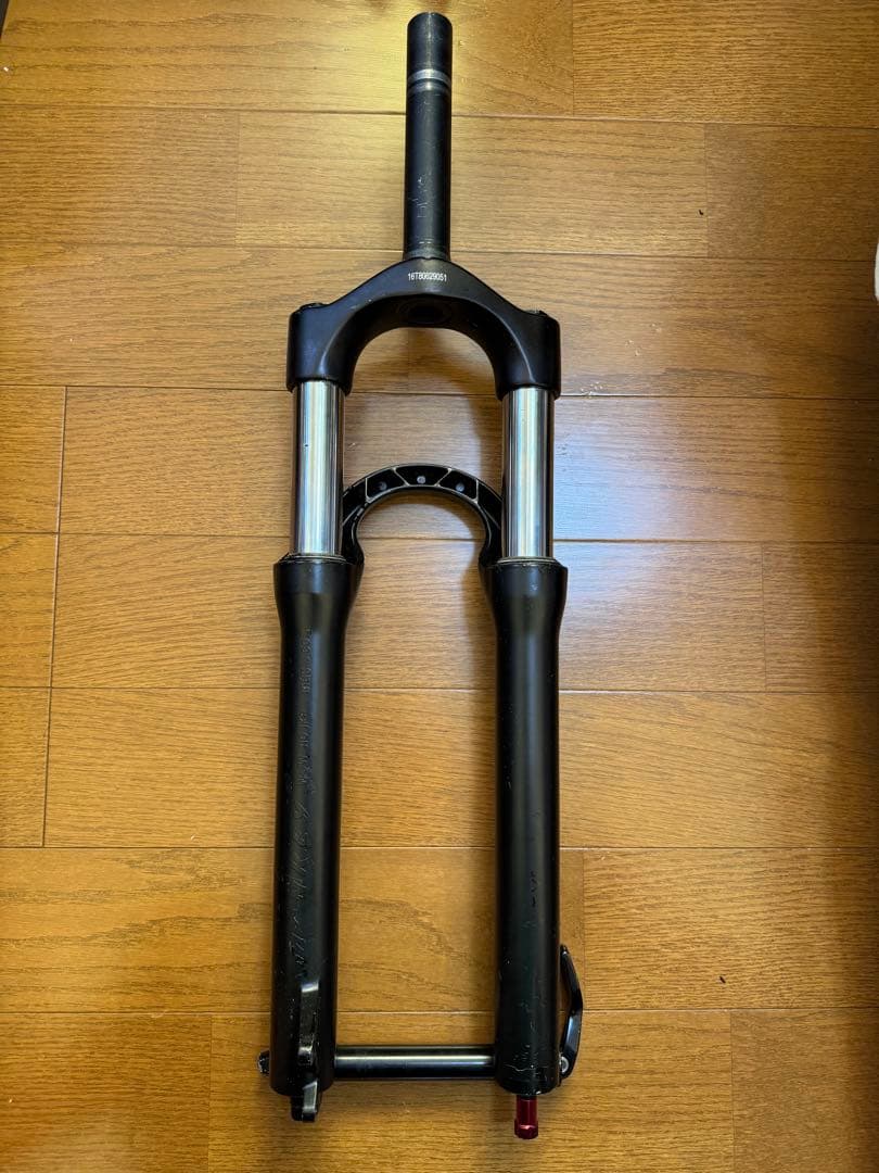 RockShox Argyle ダートジャンプ