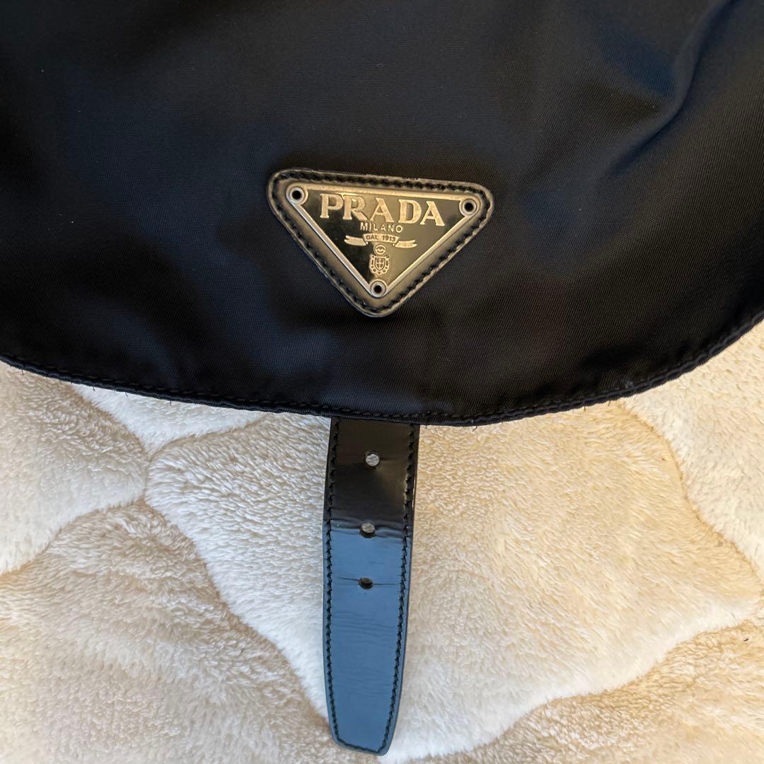 【美品】 プラダ 三角ロゴ バックパック ナイロン ブラック　白タグあり