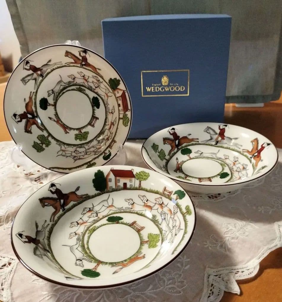 希少☆ウエッジウッド WEDGWOOD 黒壺 ハンティングシーン サラダ