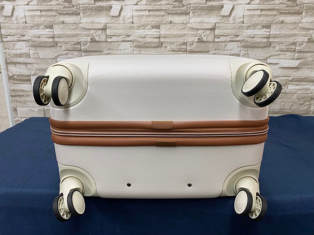 デルセー　DELSEY スーツケース　キャリーケース