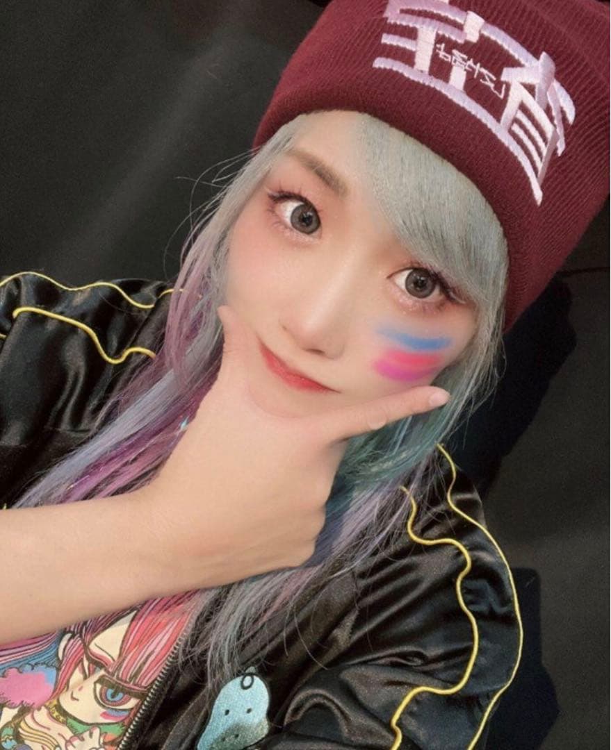 ウナギサヤカ 査定 ニット帽 限定生産品 バレンタインカラー - メルカリ