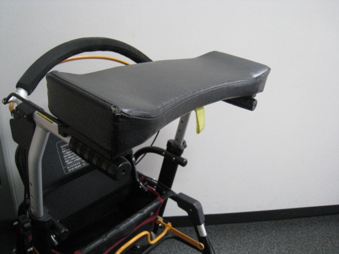 【送料無料】前腕支持型歩行車 REHAMO(リハモ) ナブテスコ ②