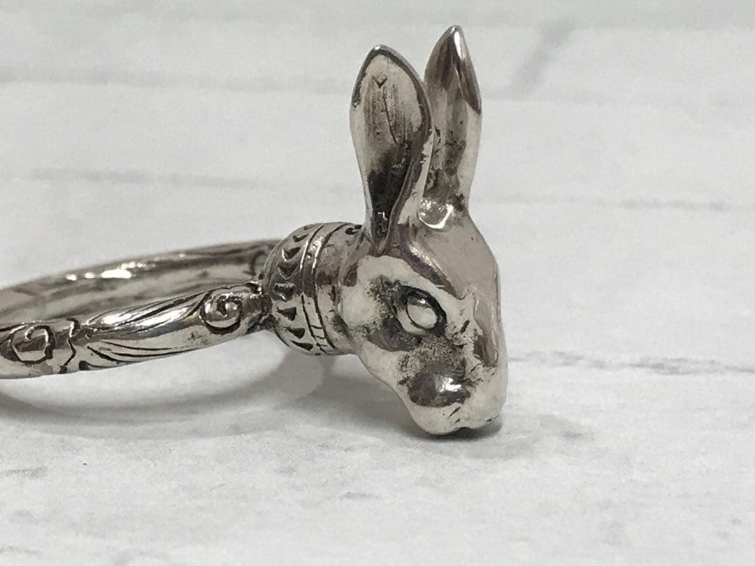 ウサギの頭部デザイン シルバーリング　ミケーレ　GUCCI