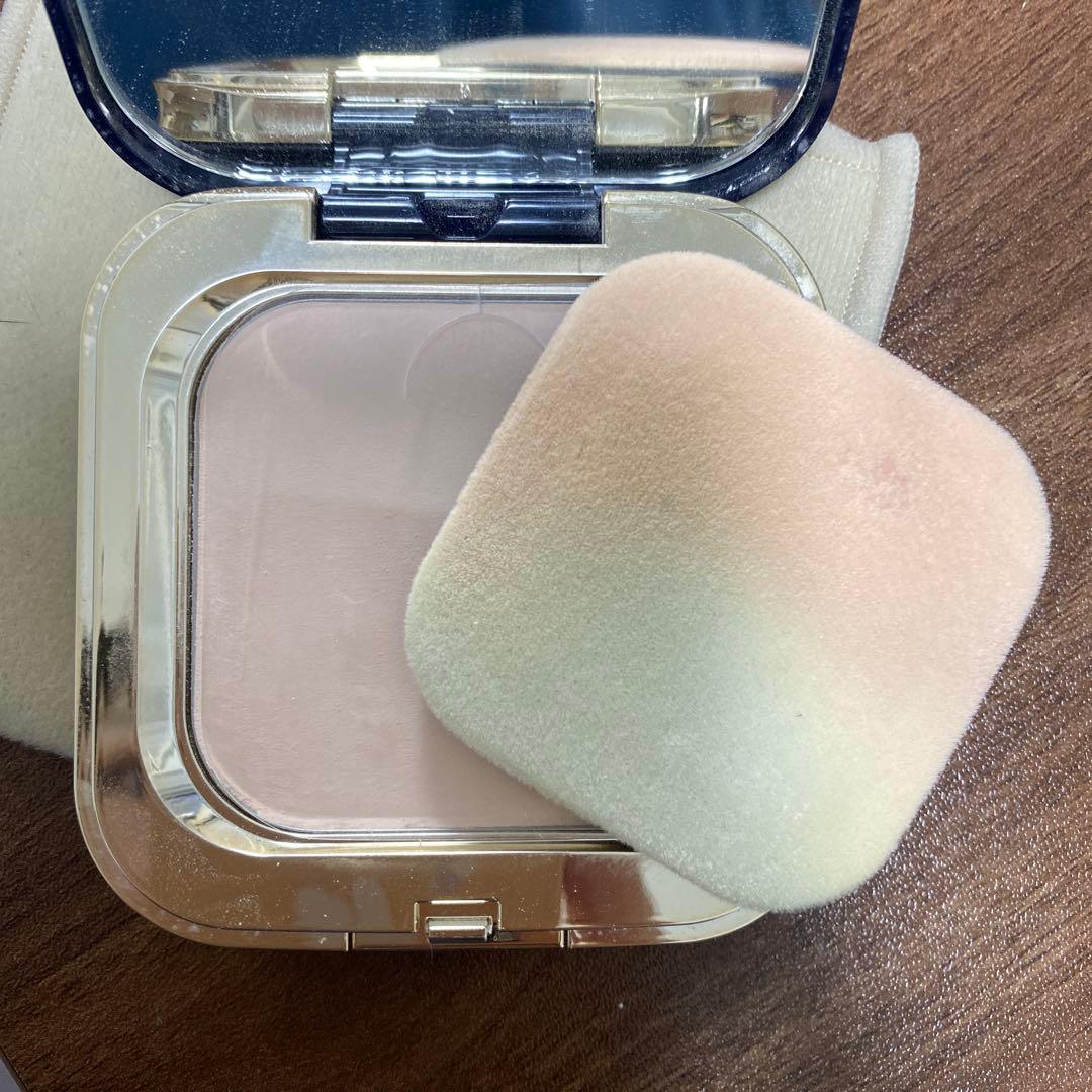 クレ・ド・ポー ボーテ プードルコンパクトエッセンスエルn