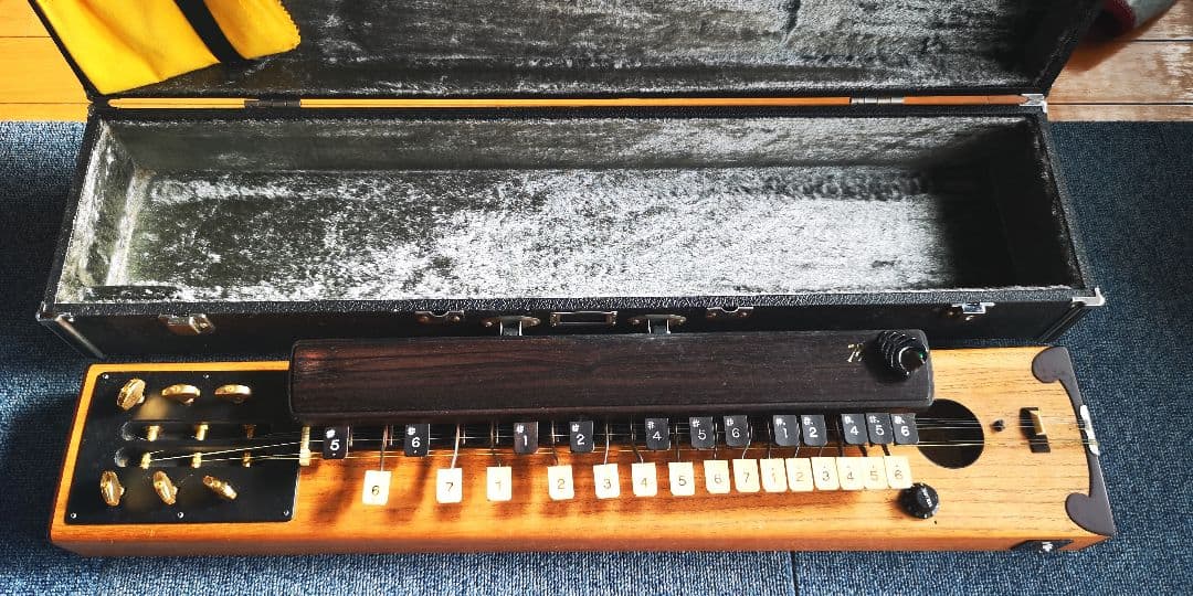 全音 ゼンオン ZEN-ON 高級大正琴 「冴」エレキ冴 912031