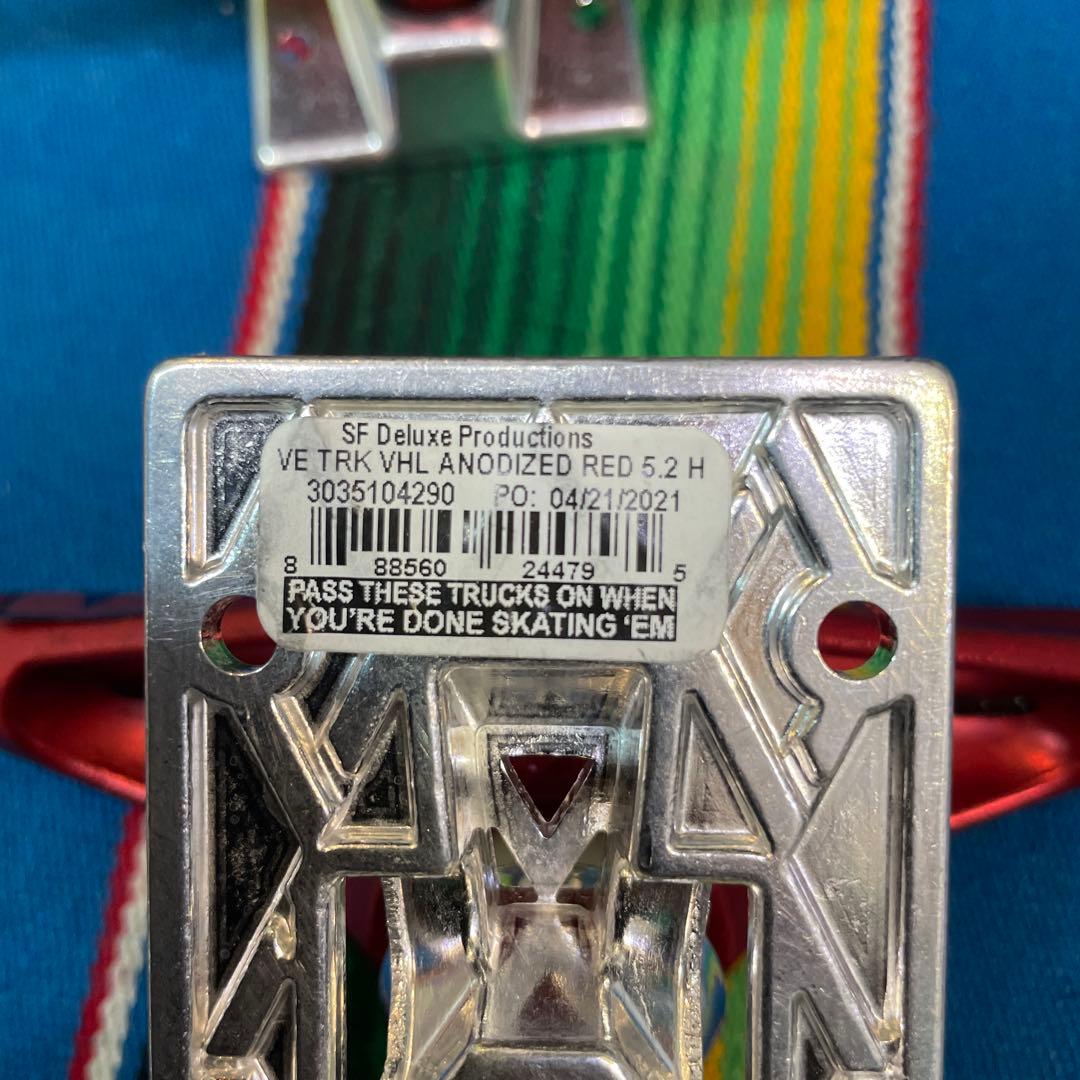 ベンチャー　V-Hollow レッド スケートボードトラック5.2HI