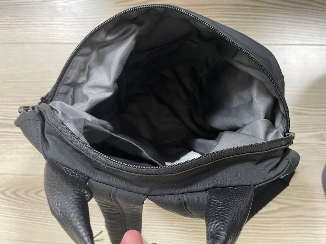 ear PAPILLONNER 柄ワイドテープリュック