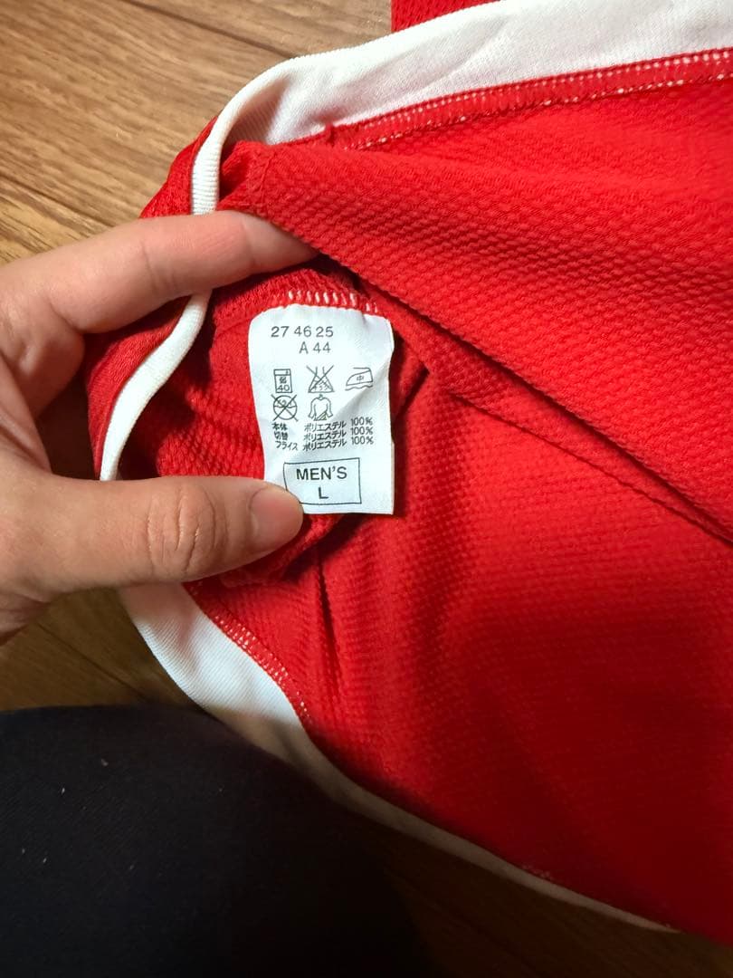 Nike レッズ Vネックシャツ