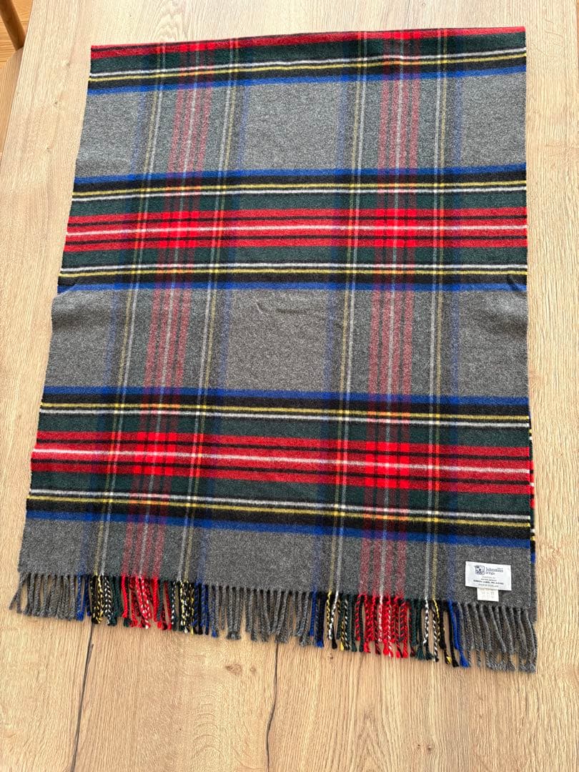 r*n様 Johnstons of Elgin 別注　チェック柄ストール