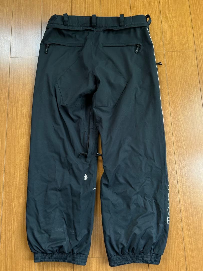 VOLCOM スノーボードウェア XL 黒