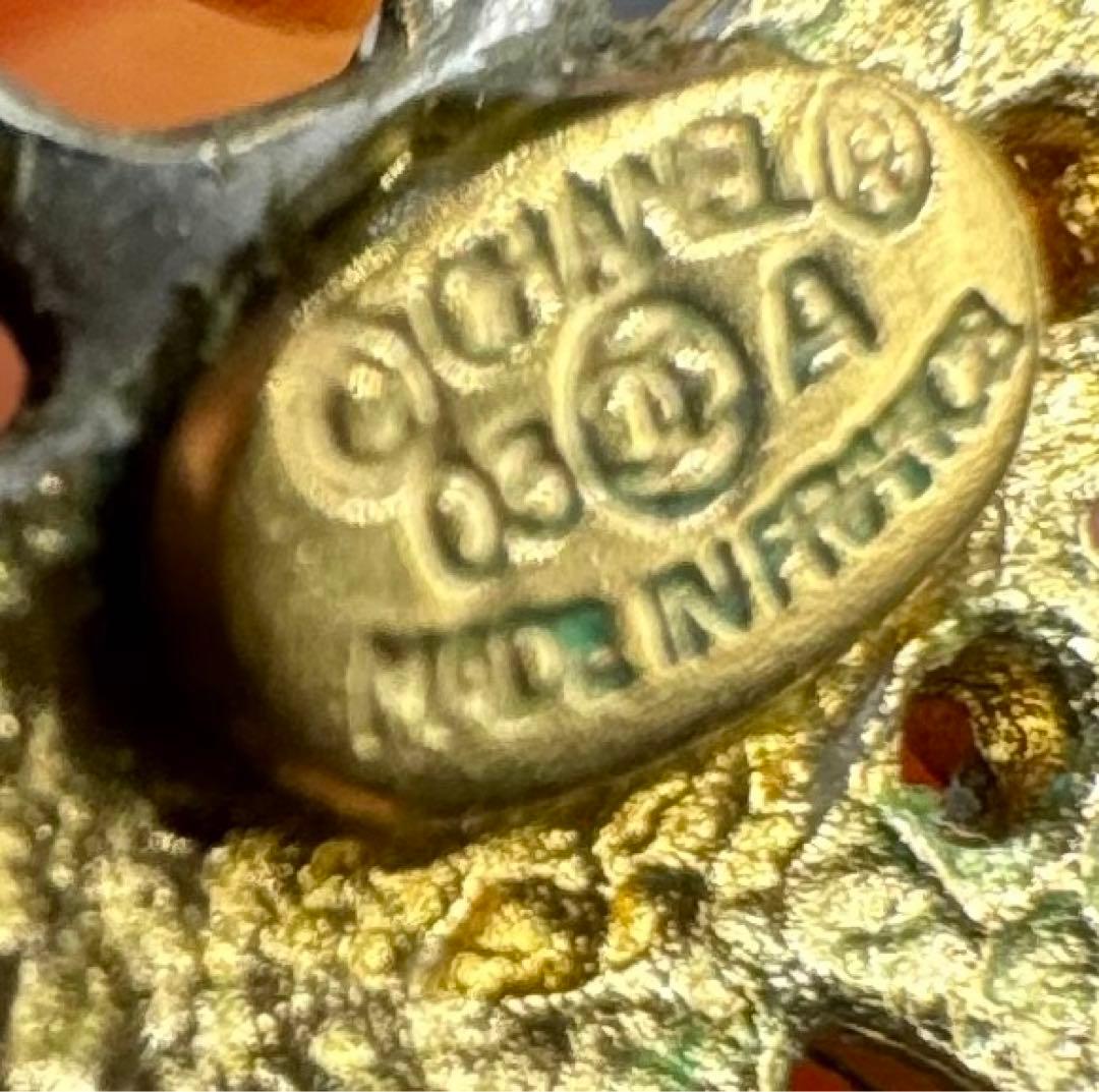 CHANEL ゴールド ココ パンチング スター ピアス