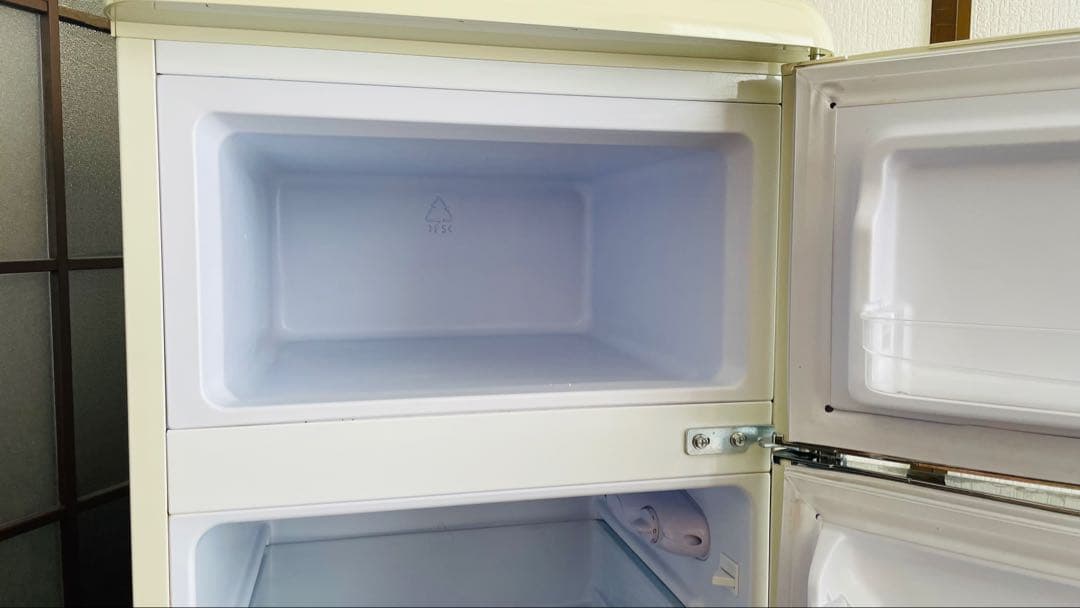 【週末値下げ】アイリスオーヤマ レトロ冷蔵庫 81L