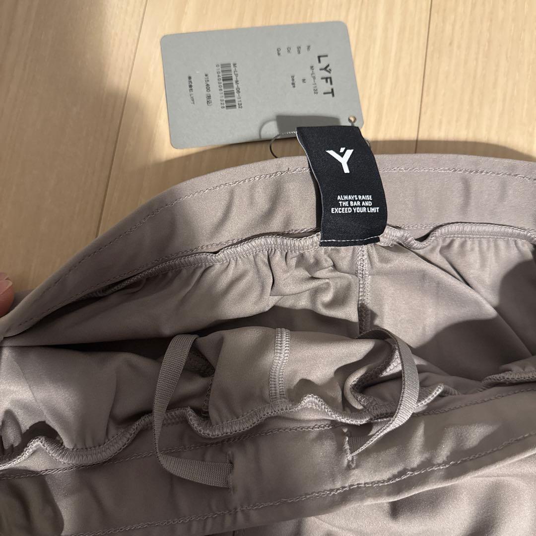 LYFT トレーニング pants 新品beige M パンツ ベージュ