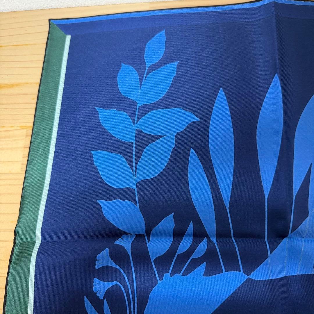 NR/9.27/8 カルティエ　シルクスカーフ