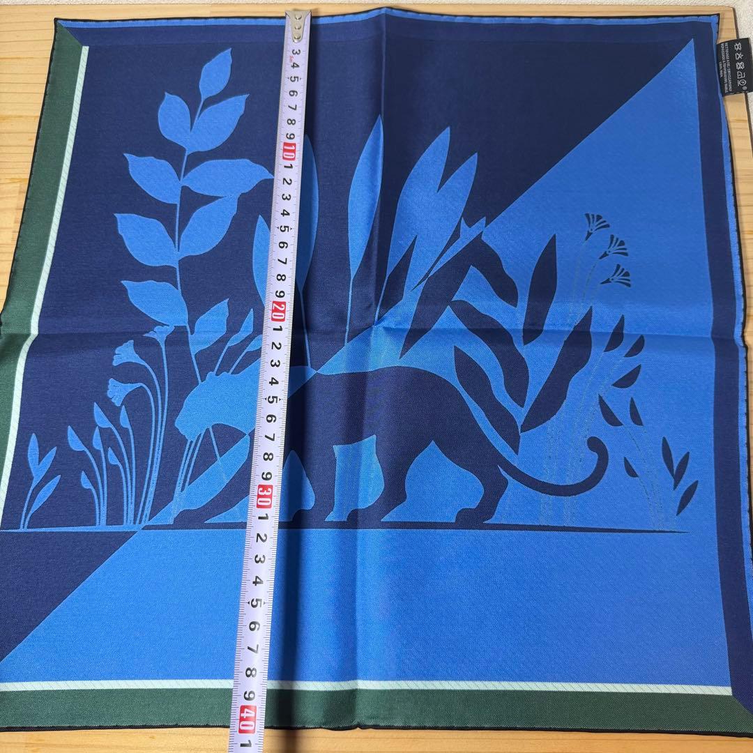 NR/9.27/8 カルティエ　シルクスカーフ