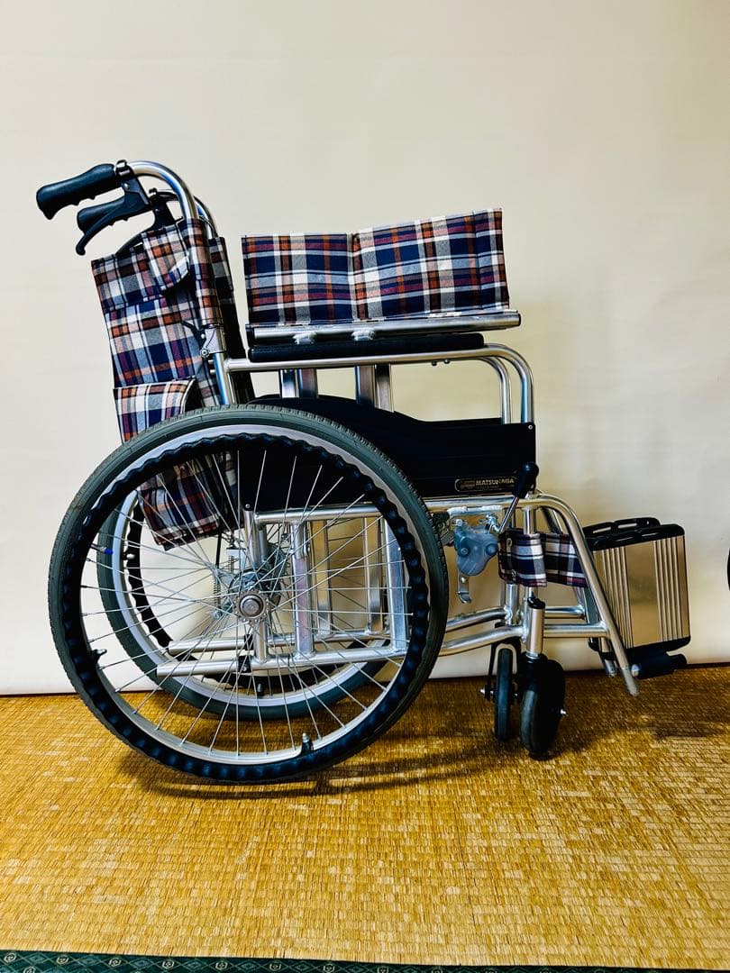 アルミ製折りたたみ介助用車椅子 チェック柄
