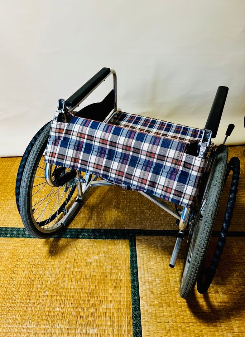 アルミ製折りたたみ介助用車椅子 チェック柄