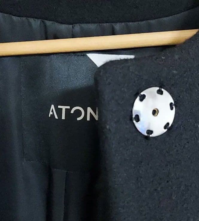 ATON ブラック ロングコート ノーカラー