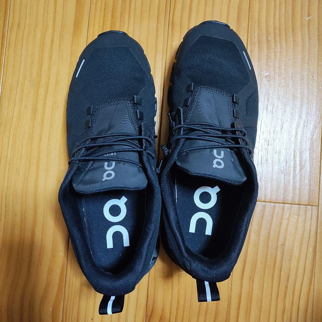 美品 On オン クラウド5 ウォータープルーフ 軽量 防水 黒 23.5