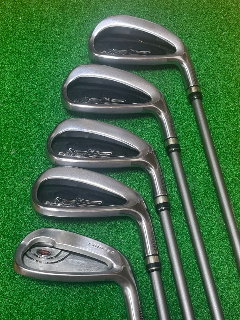 PRGR アイアンセット 赤egg-PC 2017他　5本 （7I〜AW）　SR