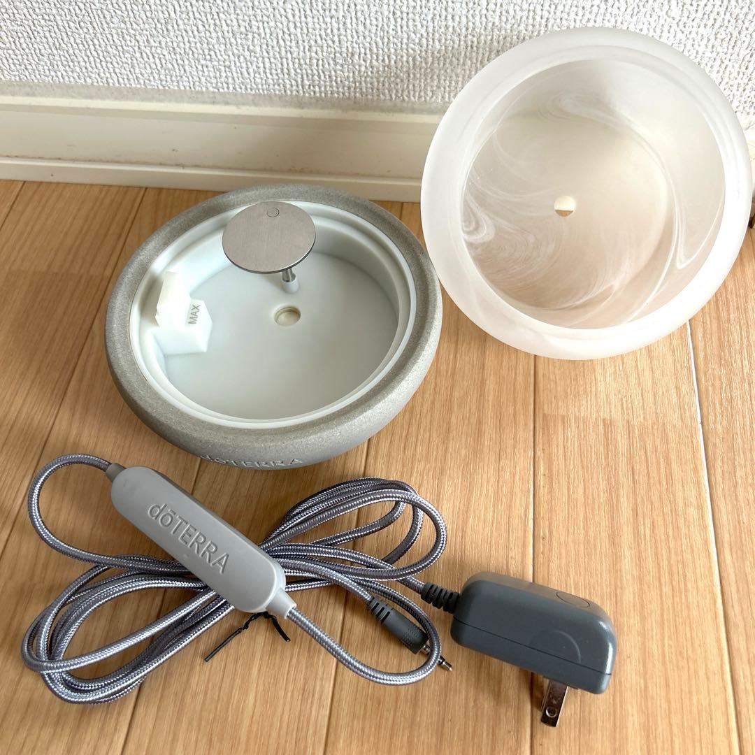 doTERRA アロマディフューザー ヒュッゲ - メルカリ