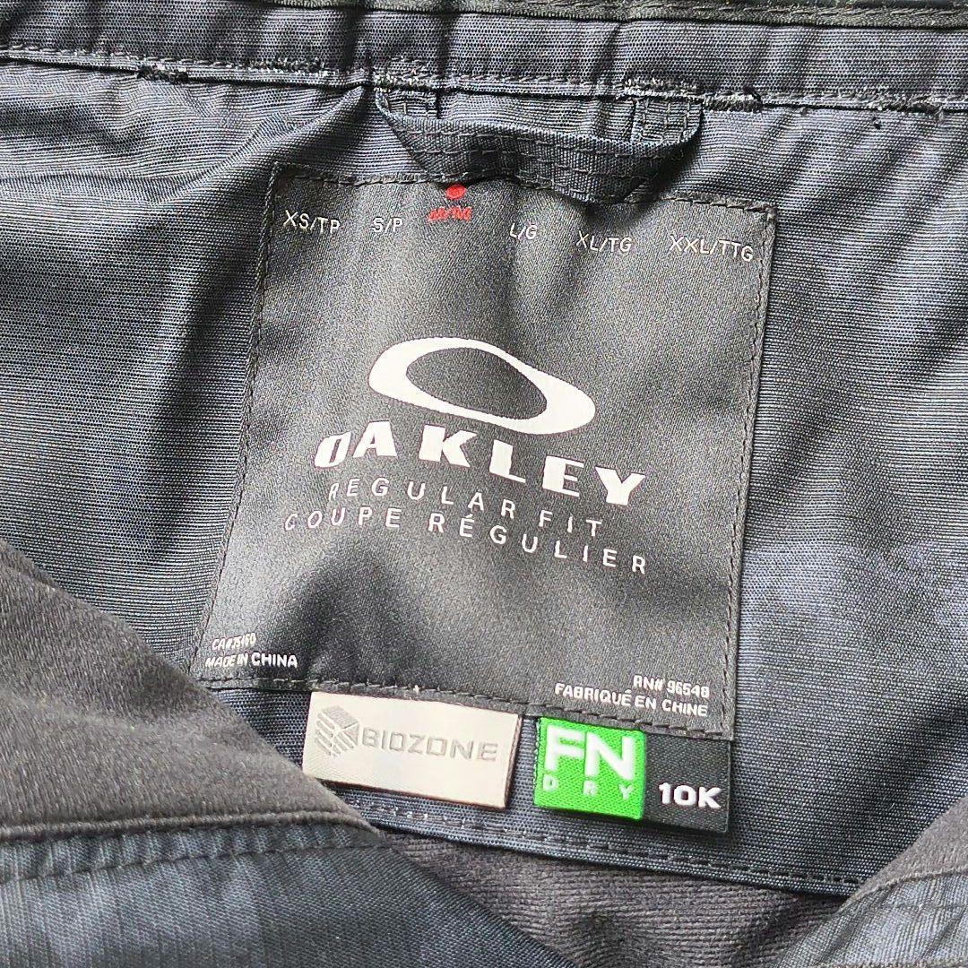 ♠ああ【オークリー】✨新品未使用　スノボードパンツ　ネイビーカモフラージュ