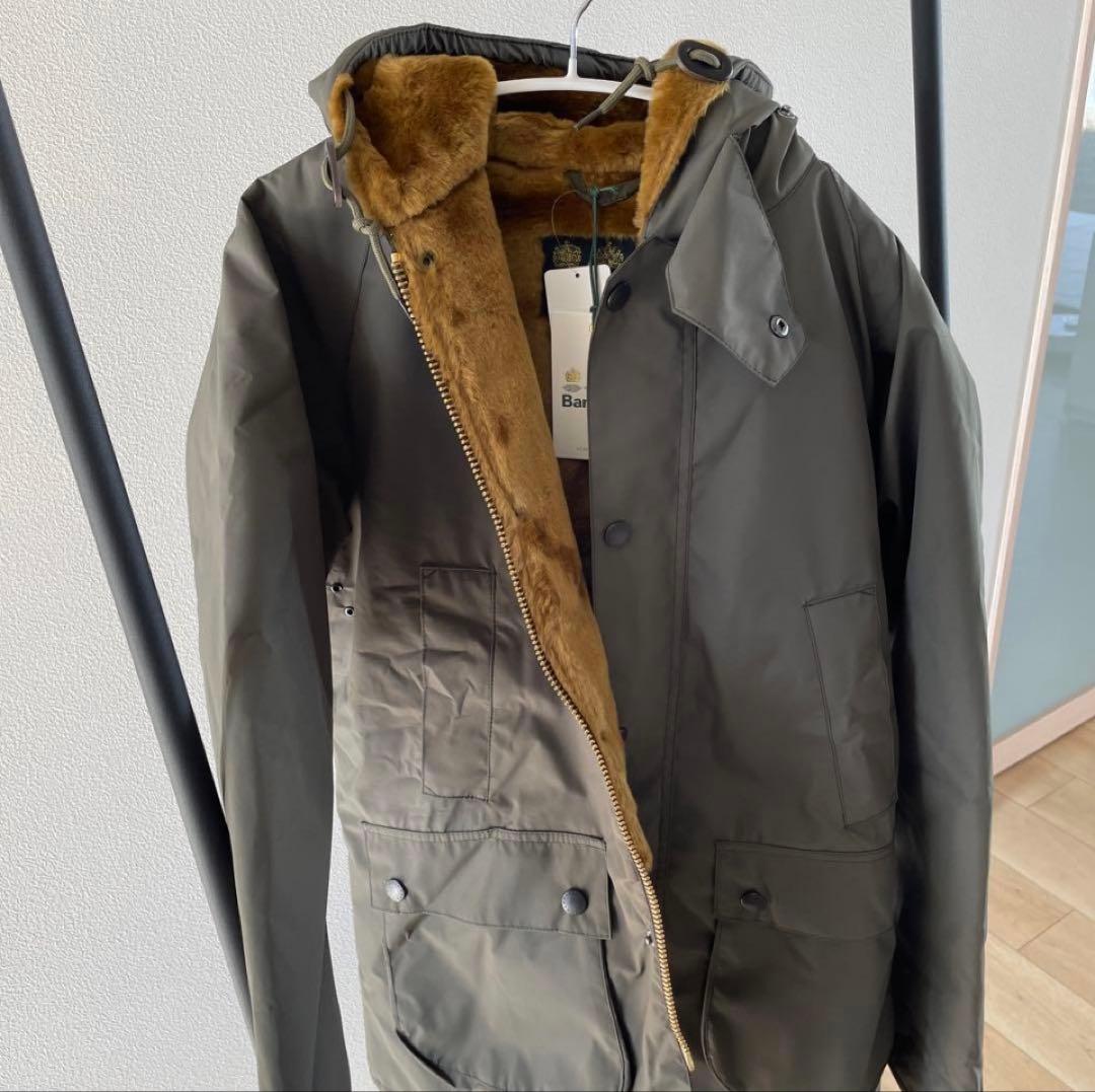 【新品、未使用】Barbour ボア張り フード付きジャケット 40\"