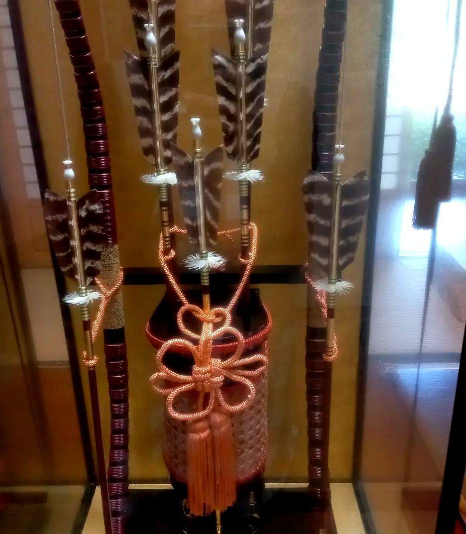 JAPANQuality羽子板の飾り人形　破魔弓2点セットお祝いお正月縁起物遊び