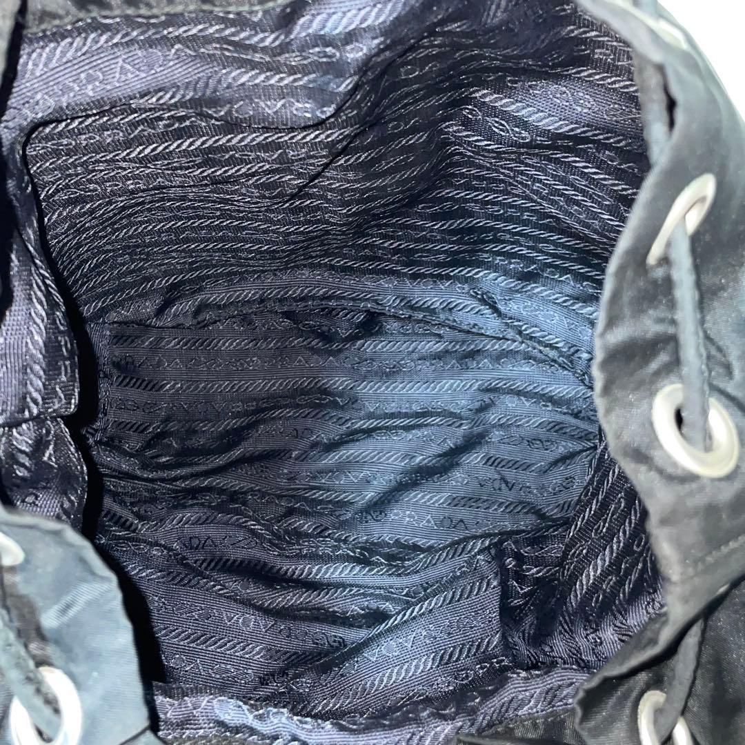 【美品】PRADA プラダ　リュック　バックパック　ナイロン　レディース　黒