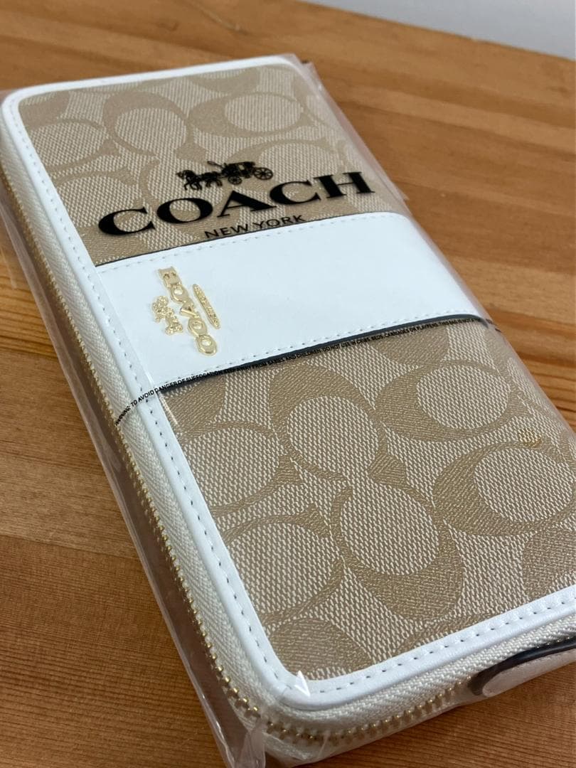 新品未開封　COACH コーチ　長財布　ベージュ　ブラウン　プレゼントにも！