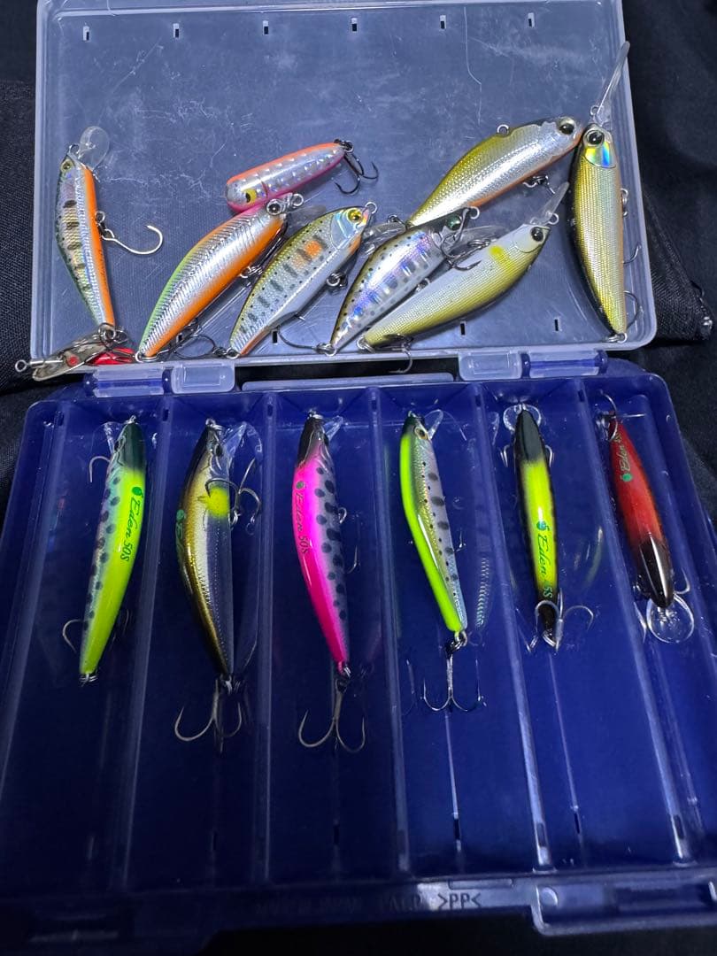 【大幅値下】渓流　釣り　引退セット　スプーン　ミノー　合計約60個