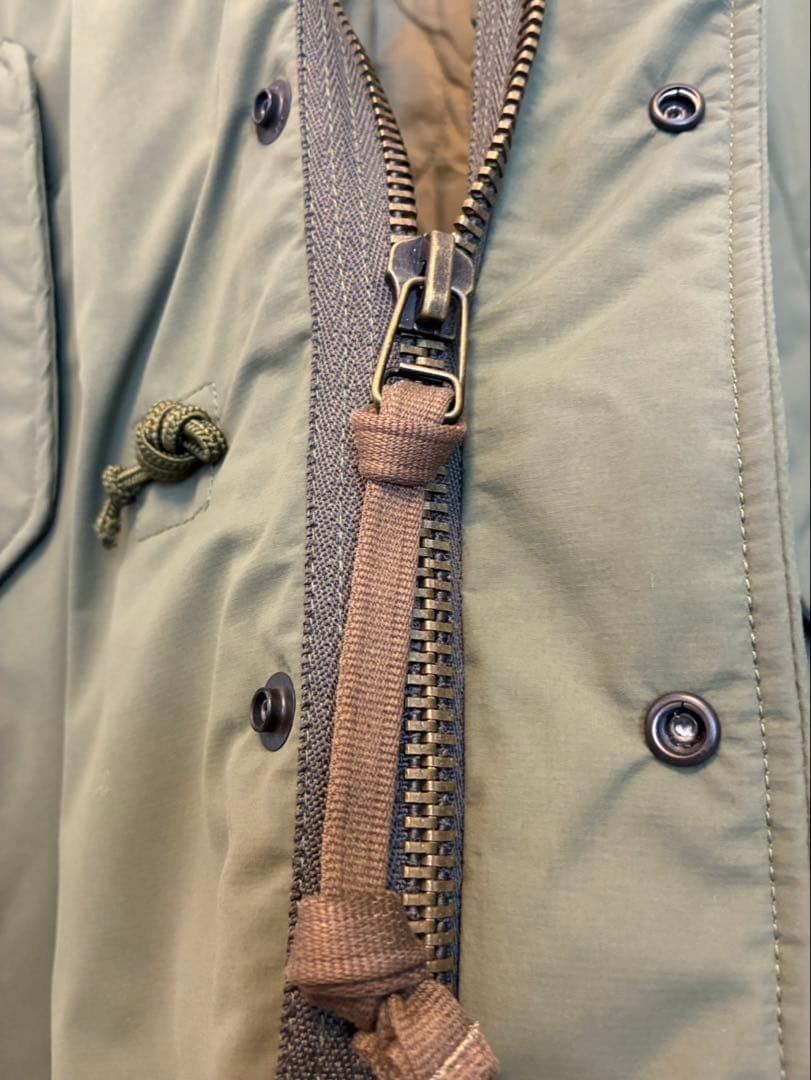 BEAMS PLUS 小松マテーレ M-65 ダウンモッズコート サイズ:L