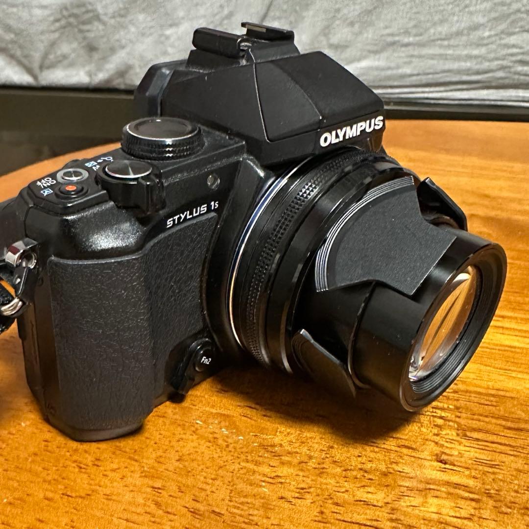 OLYMPUS STYLUS 1s 本体と望遠レンズセット